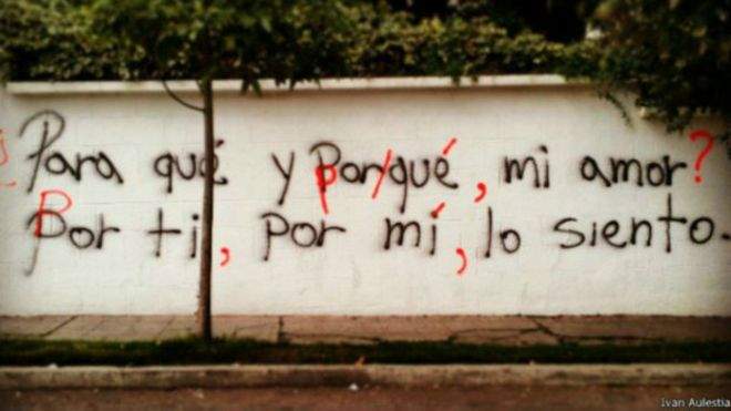 Los grafitis corregidos han aparecido en ciudades como Quito o Madrid