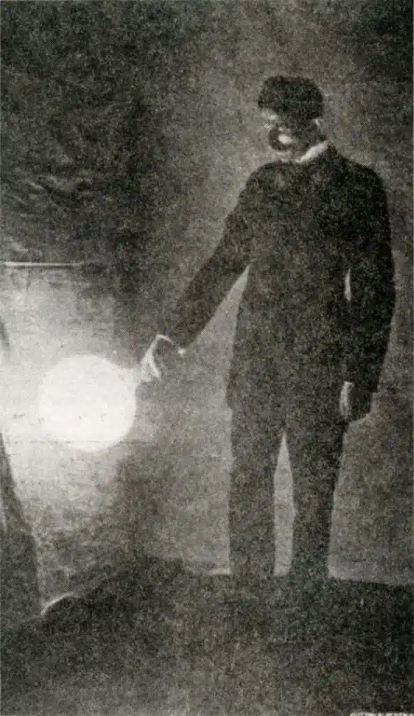 Infografía y fotografías que te muestran los secretos del misterioso genio Nikola Tesla (breve biografia) 8