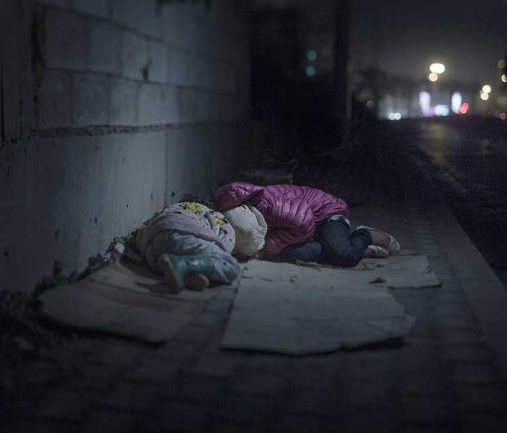 “Donde los niños duermen”, un proyecto sobre los niños refugiados que avergUEnza a Europa 8