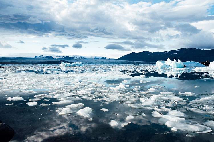 climate-cold-glacier-iceberg 3